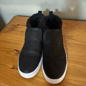 TOMS lined sneakers